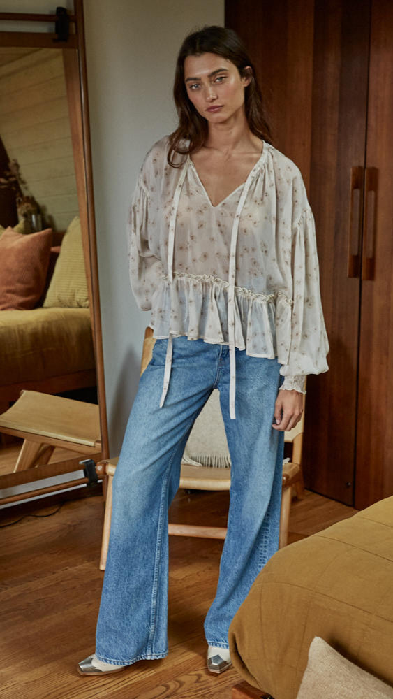 TEA DATE TOP