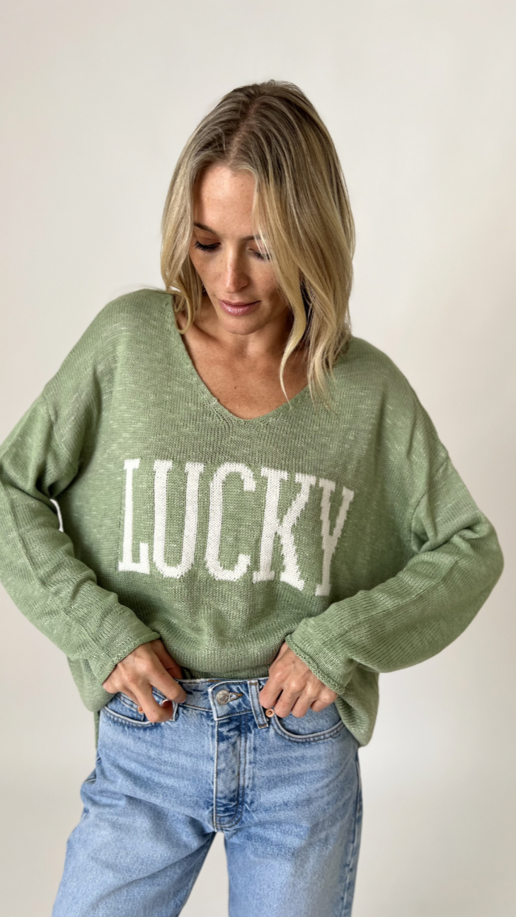 LUCKY SWEATER
