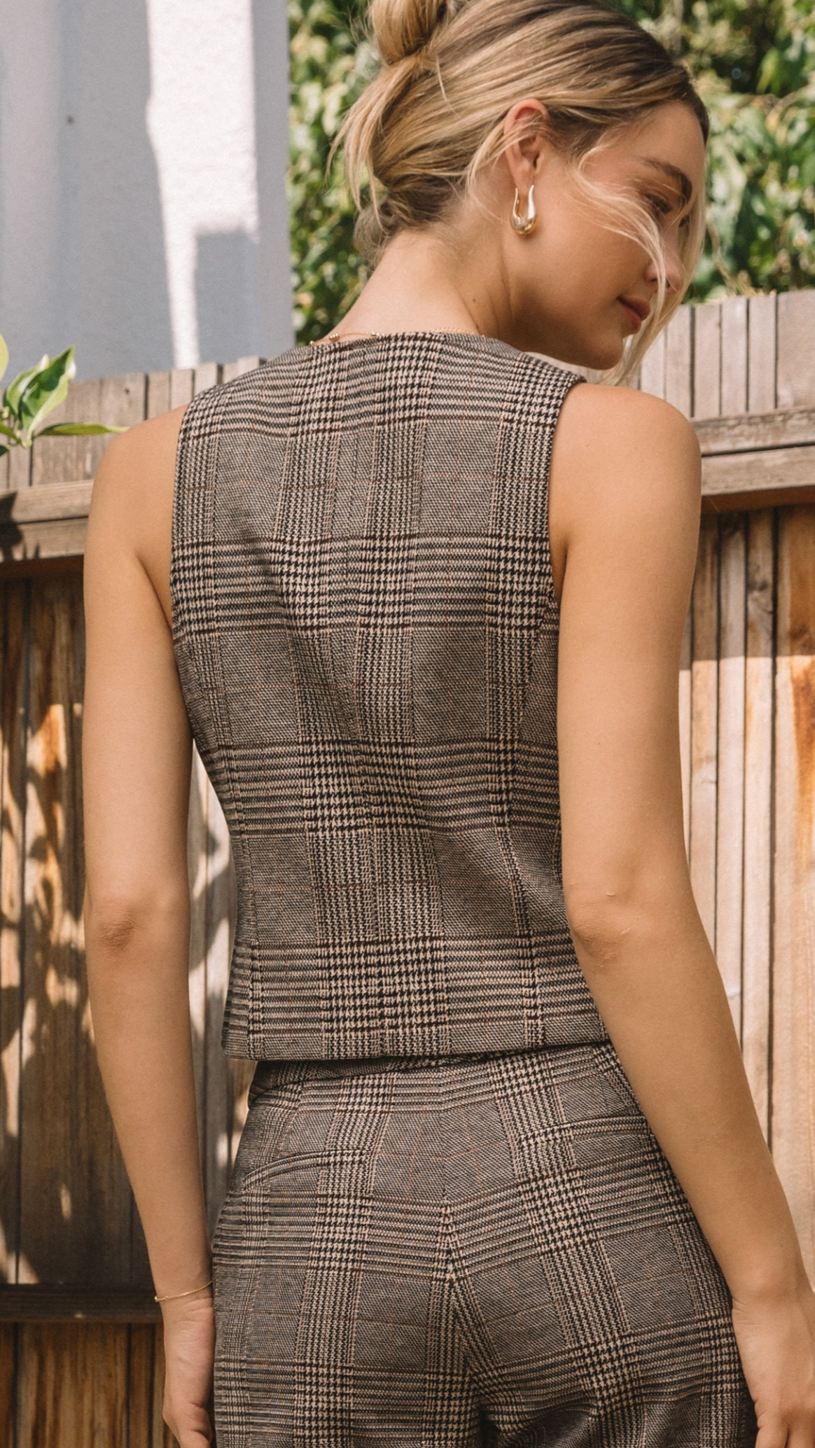 RACHELLE VEST