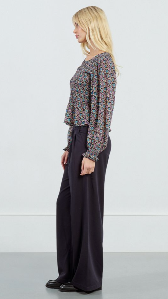 SERENA SMOCKED BLOUSE