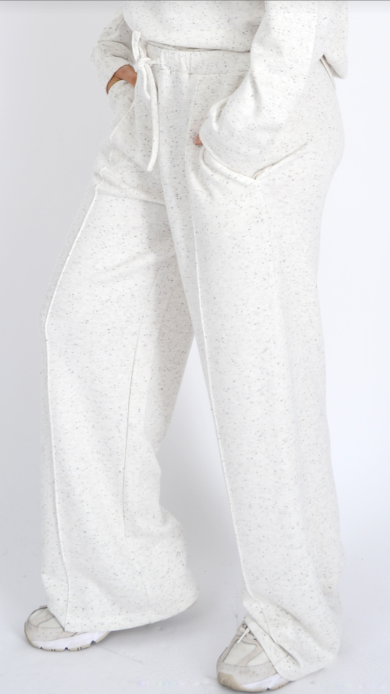 PRIDA WIDE LEG SWEATPANT