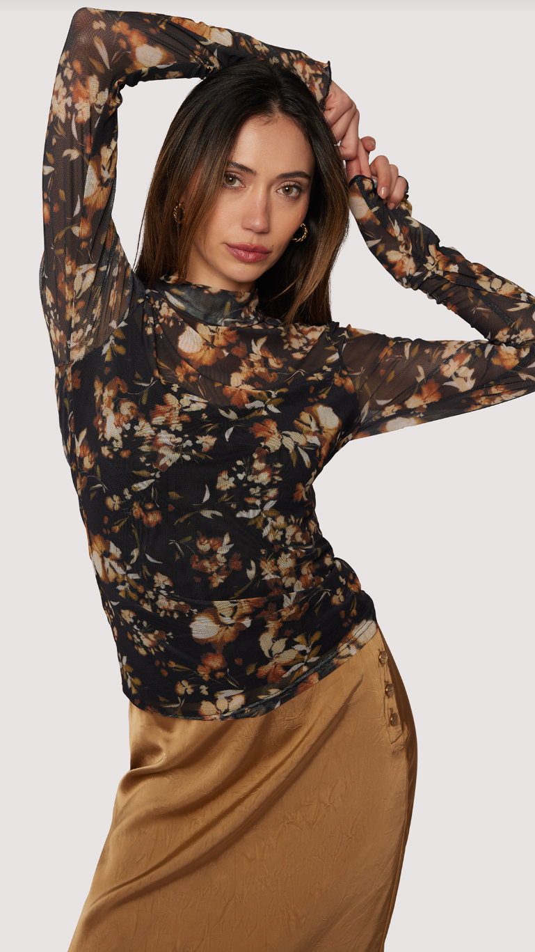 MOONLIT MEADOW TOP