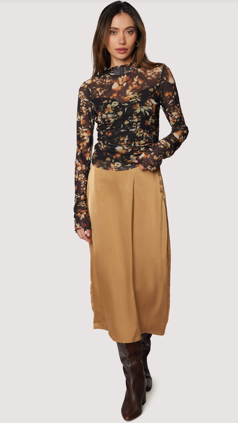 MOONLIT MEADOW TOP