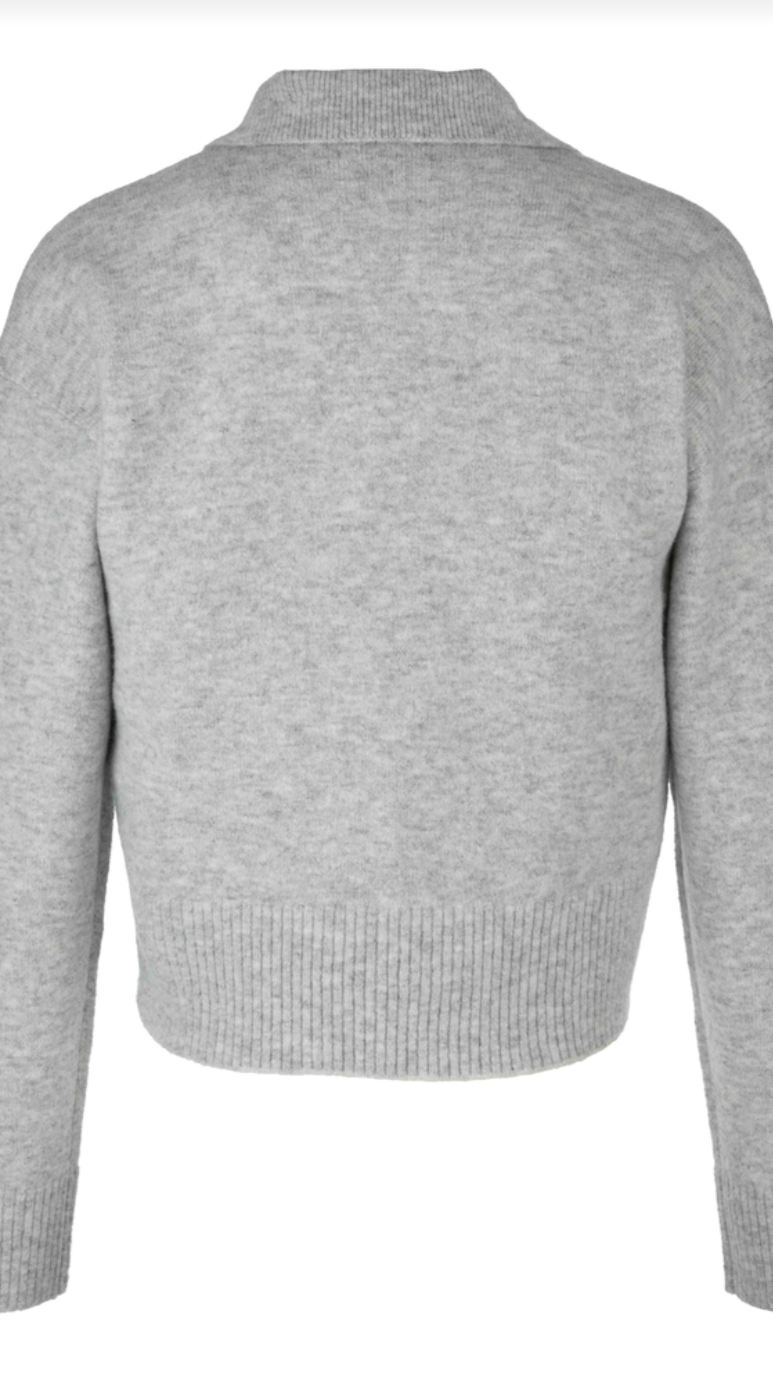 LILIA BUTTON SWEATER