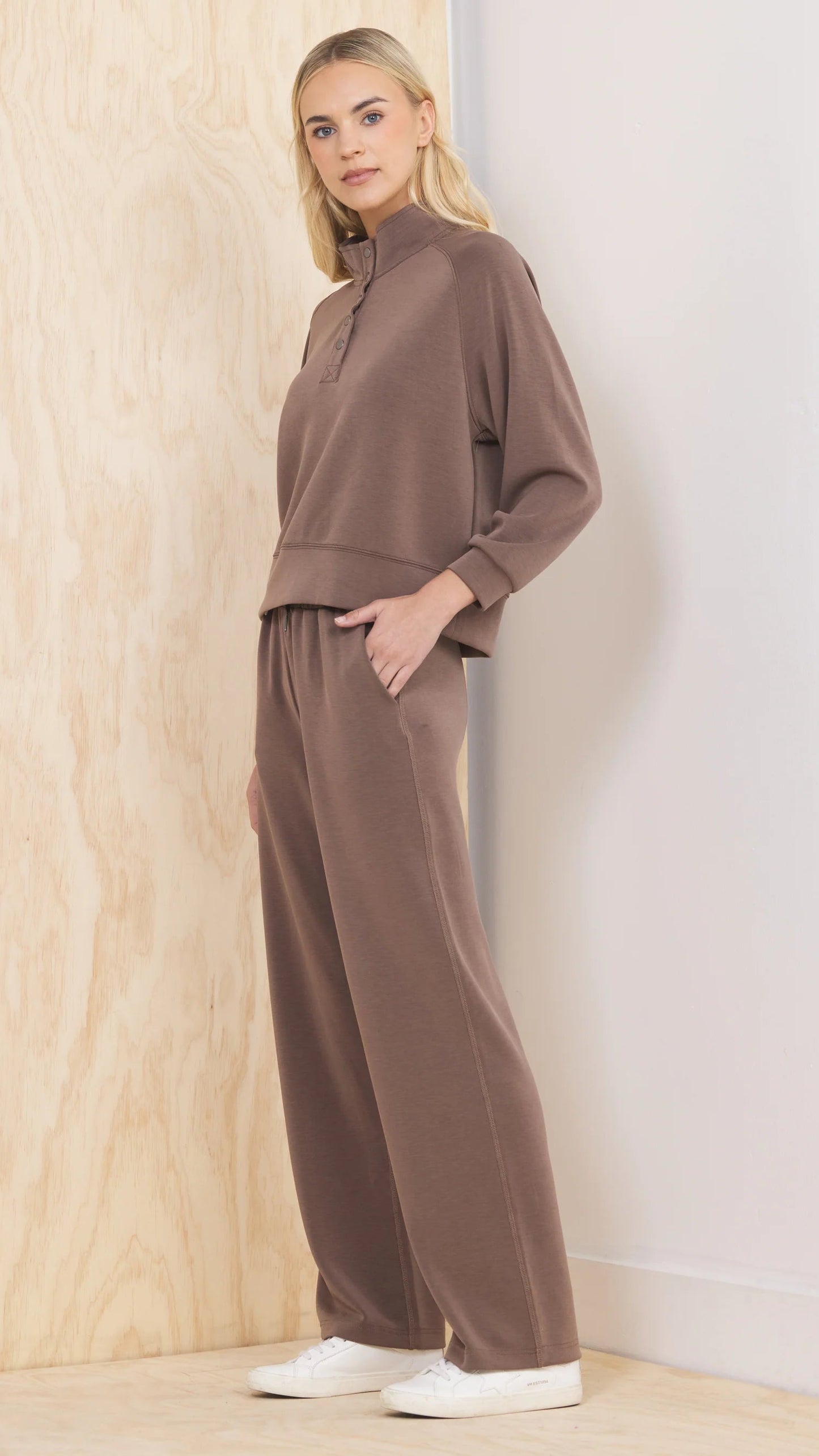 JAVA WIDE LEG SWEATPANT