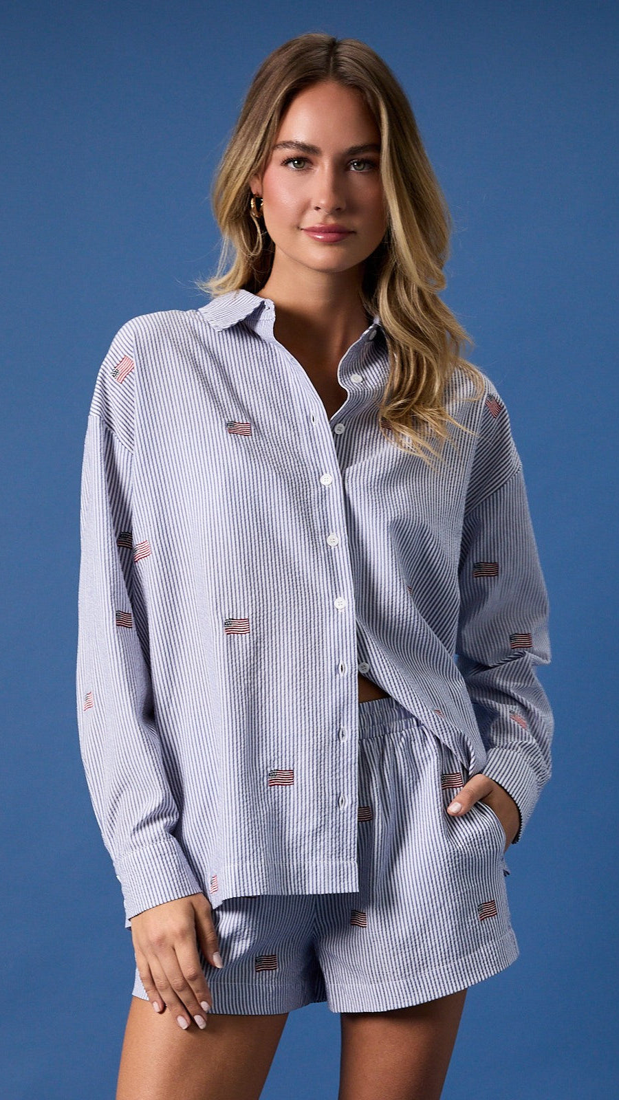 STRIPE FLAG BUTTON DOWN