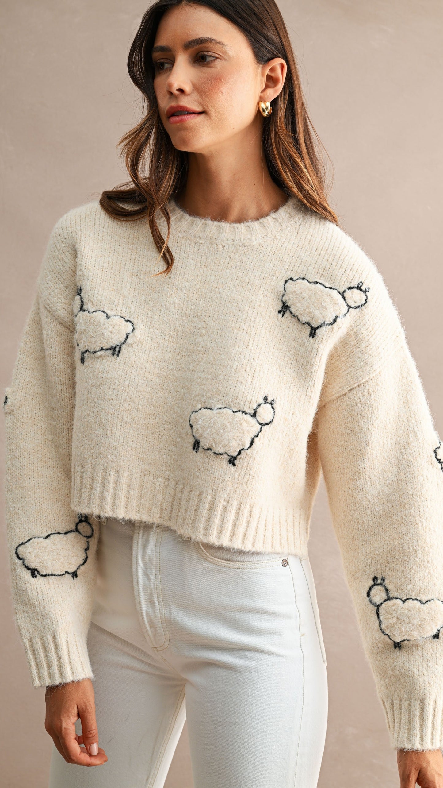 SHEEP EMROIDERED SWEATER