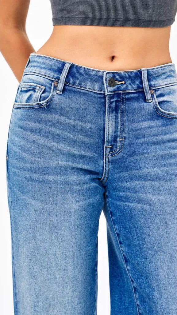 LOGAN MID-RISE DAD JEAN