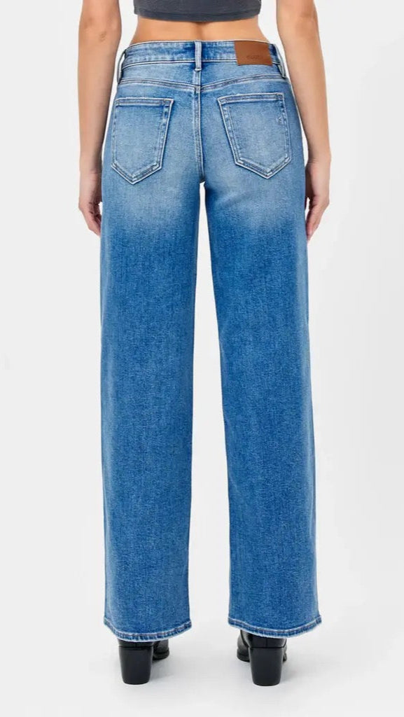LOGAN MID-RISE DAD JEAN