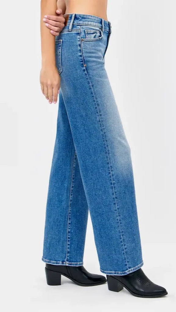 LOGAN MID-RISE DAD JEAN