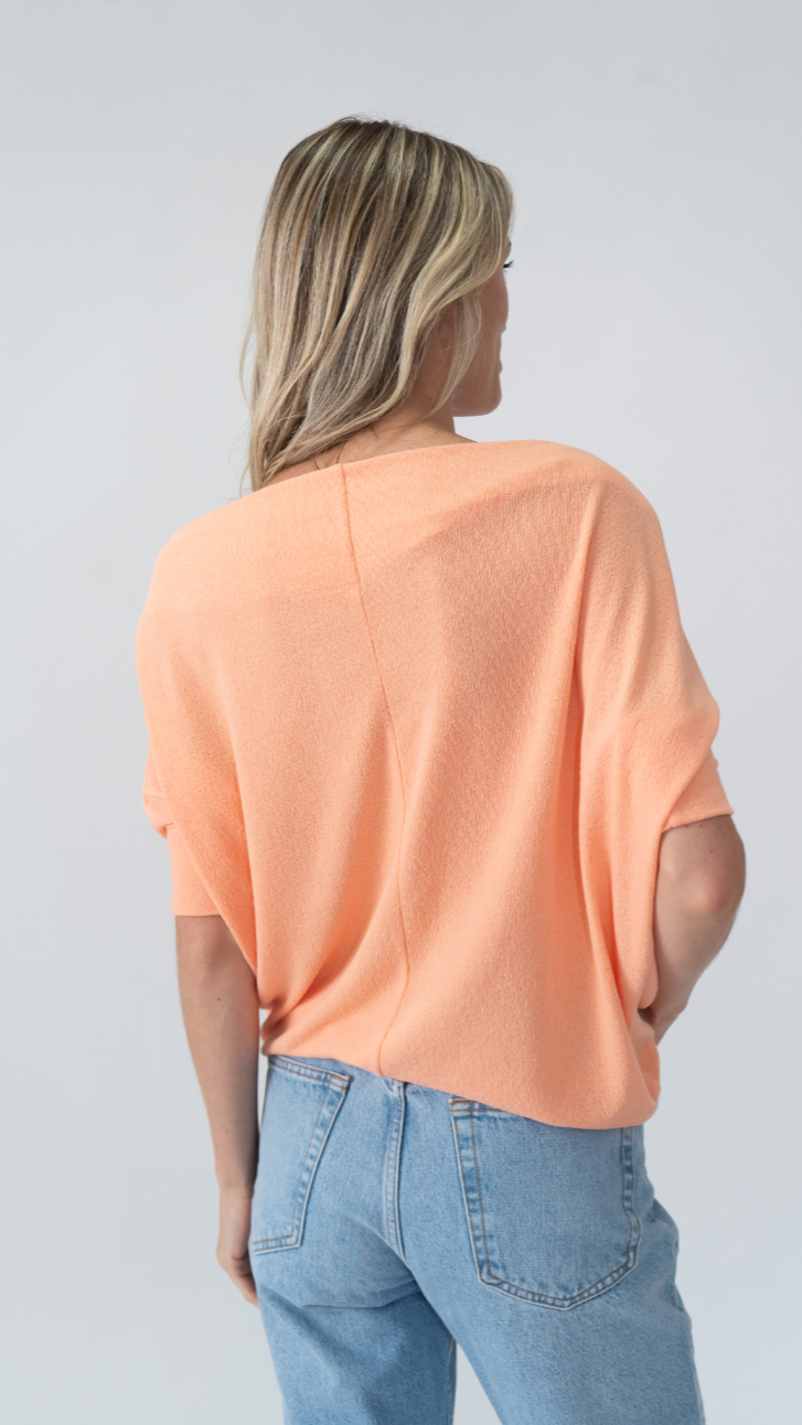 SHORT SLEEVE ANYWHERE TOP