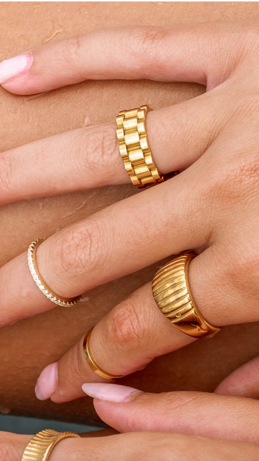LINEAGE RING