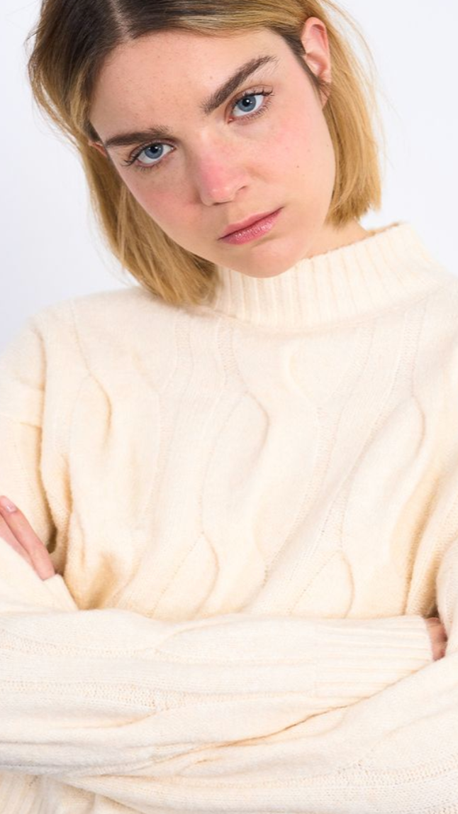BELLA CABLE KNIT SWEATER