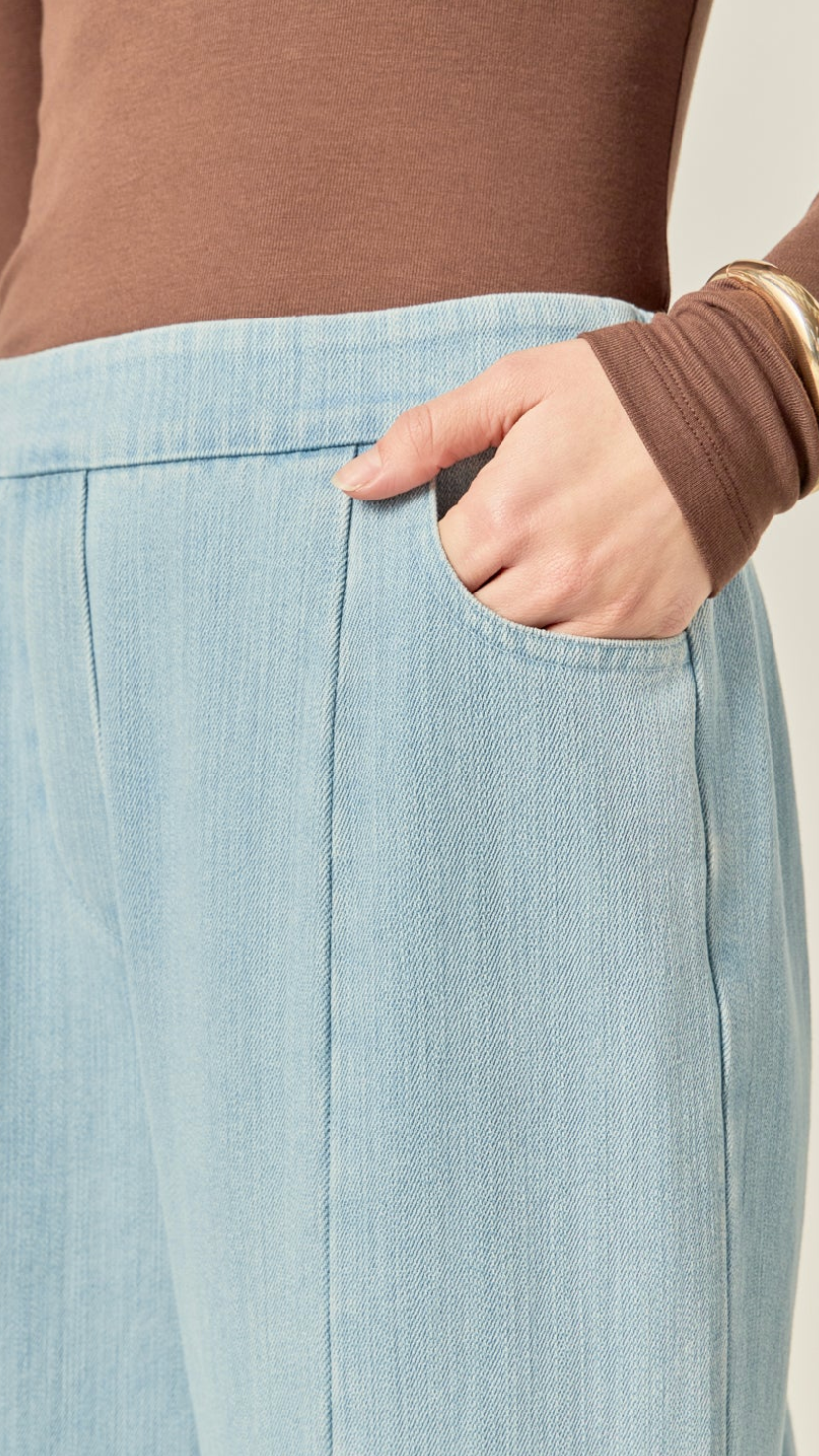 ELASTIC WAIST JEANS