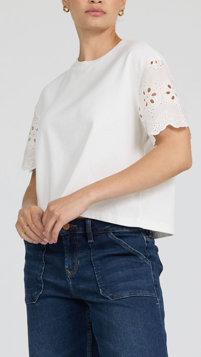 MADDOX EYELET TEE