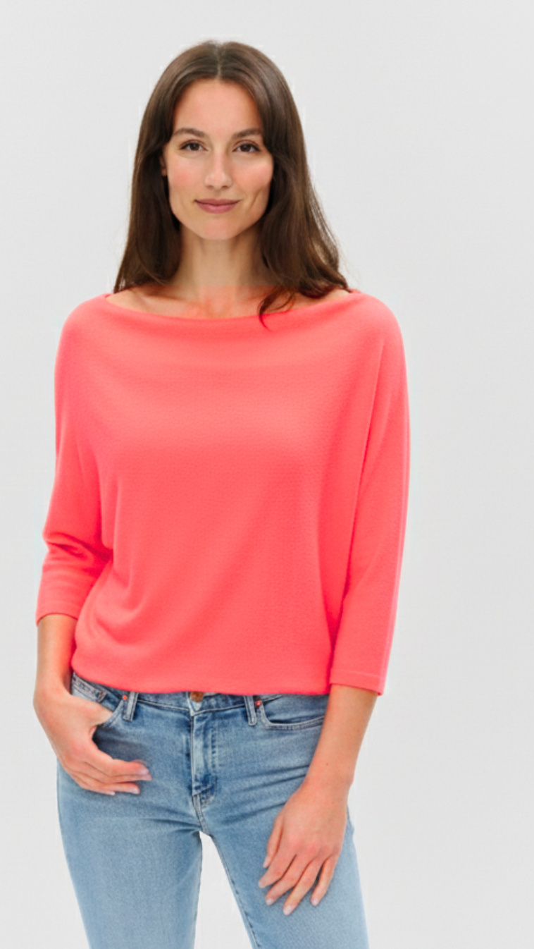 SHORT SLEEVE ANYWHERE TOP