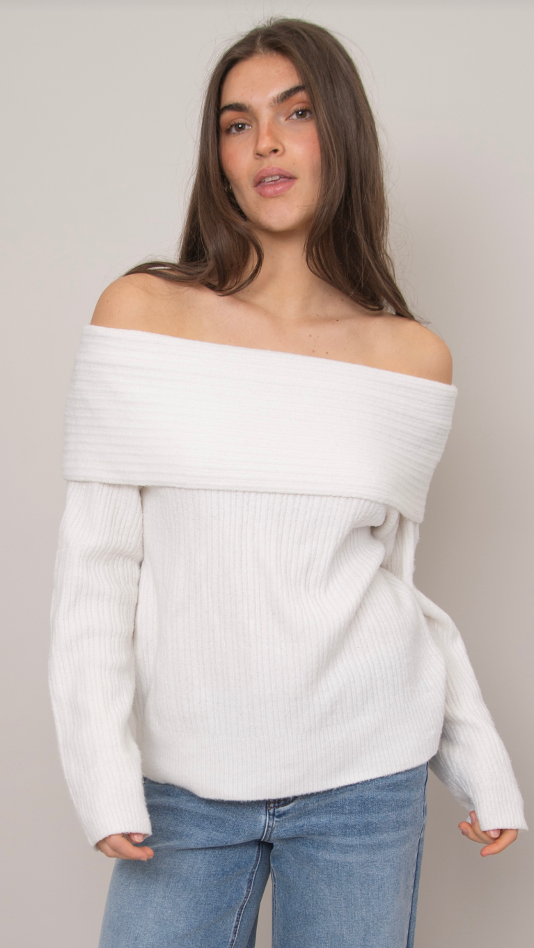 MARYLIN OFF THE SHOULDER SWEATER