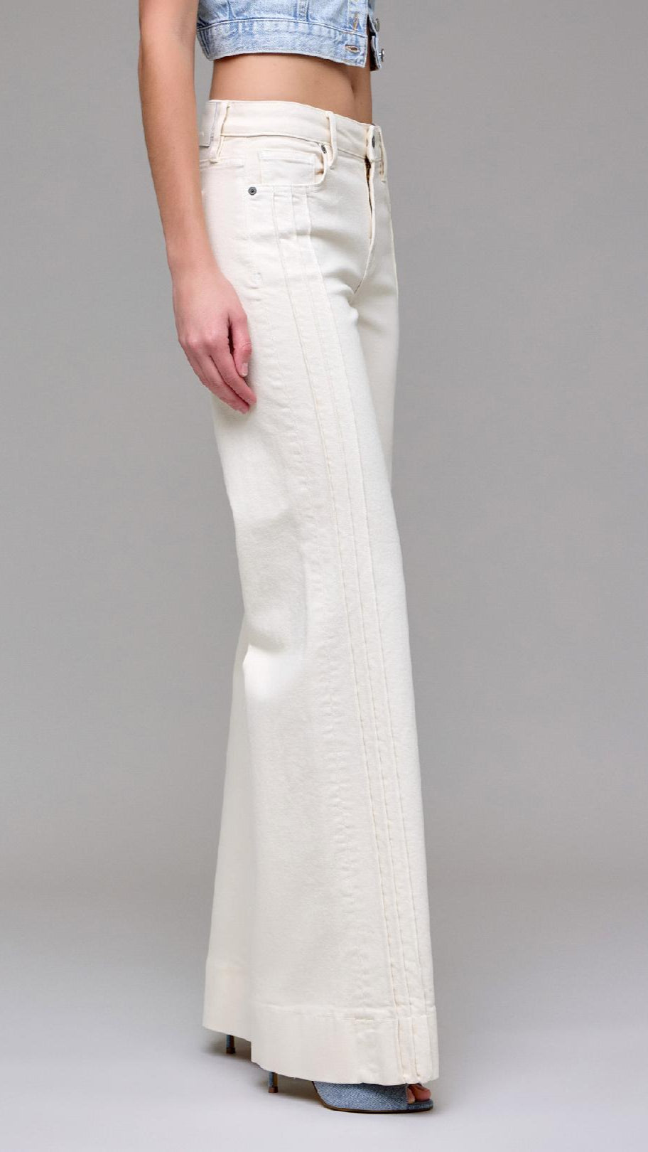 MID-RISE FLARE JEAN